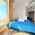 Appartement Sky Wola Tower *