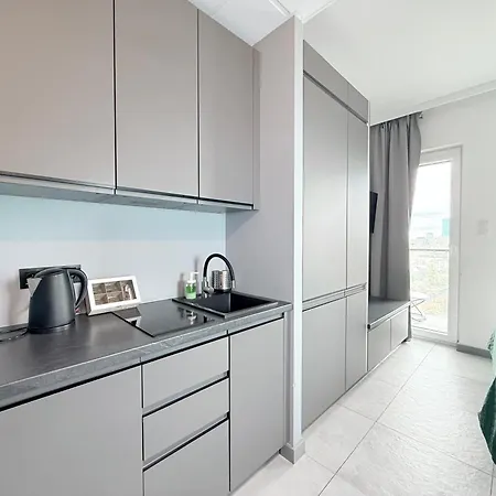 Apartamento Sky Wola Tower Varsovia