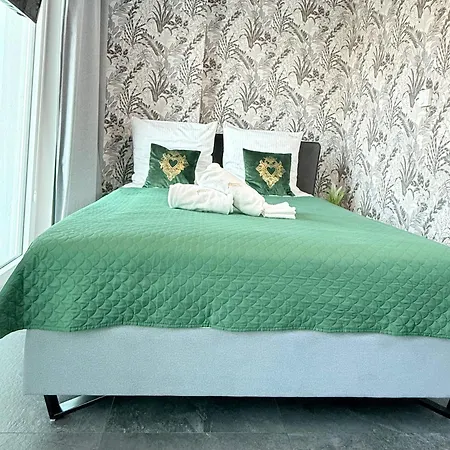 公寓 Sky Wola Tower *