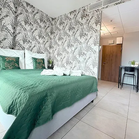 Apartamento Sky Wola Tower Varsovia