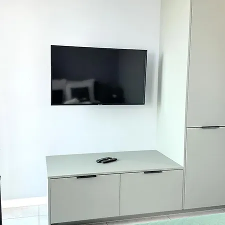 Sky Wola Tower 公寓 华沙