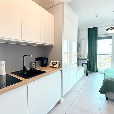 Sky Wola Tower Apartamento