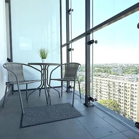 Sky Wola Tower Apartamento