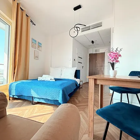 Sky Wola Tower Apartment
