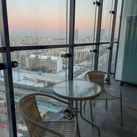 Sky Wola Tower 아파트 *