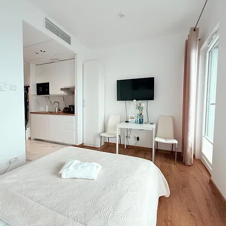 Sky Wola Tower Warschau