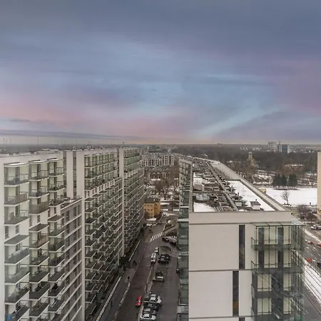 Sky Wola Tower Warschau